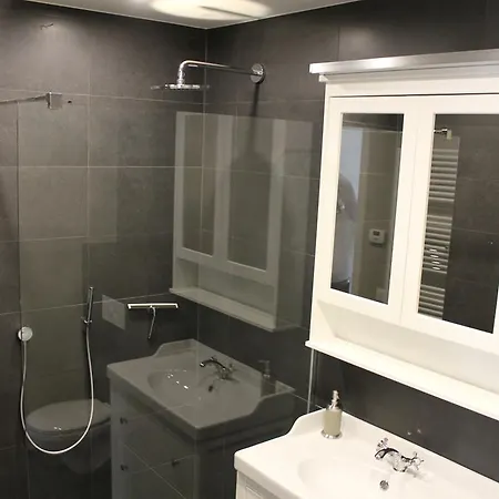 Le Pelican Apartment