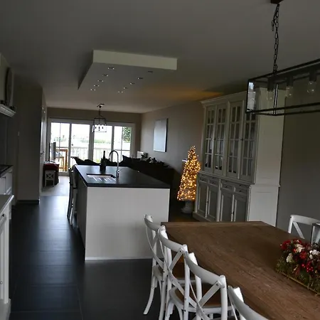 Le Pelican Apartment *